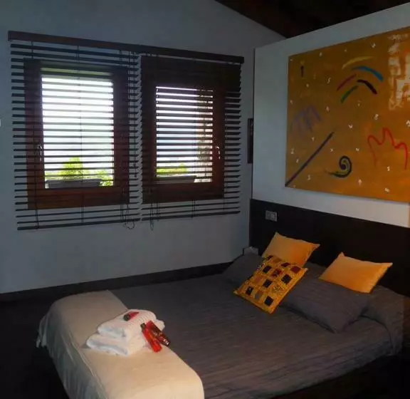 ベッドアンドブレックファースト Ca L’andreu Suites