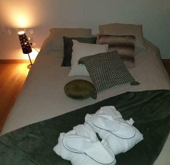 تختخواب و صبحانه La Mara élo