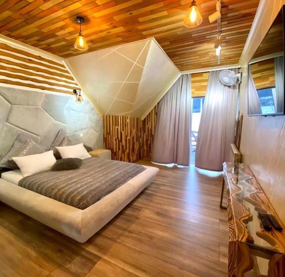 Otel Four Seasons In Carpathians