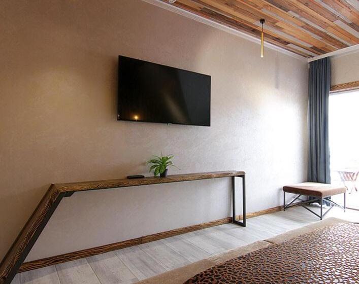 Otel Four Seasons In Carpathians