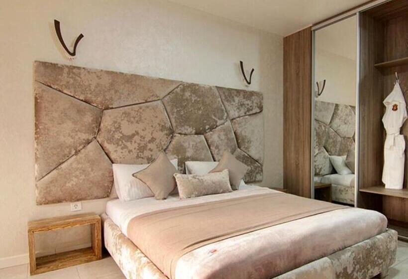 Otel Four Seasons In Carpathians