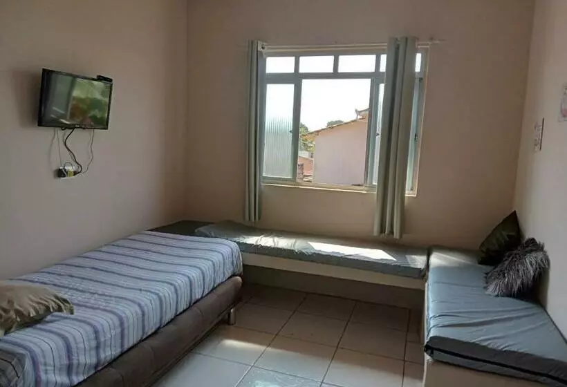 Majatalo Pousada Fênix,com Piscina  250 Metros Da Praia