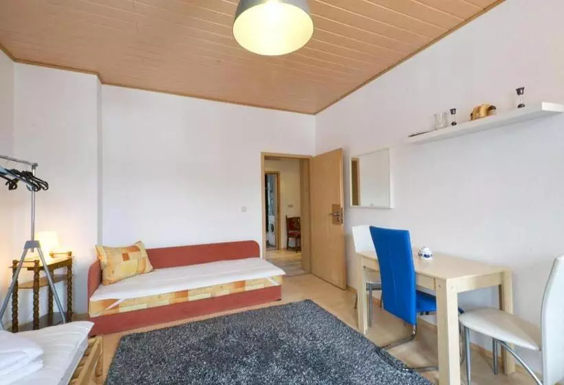 ユースホステル Ef29 Zimmer Am Busbahnhof