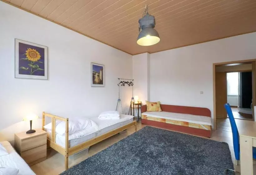 ユースホステル Ef29 Zimmer Am Busbahnhof