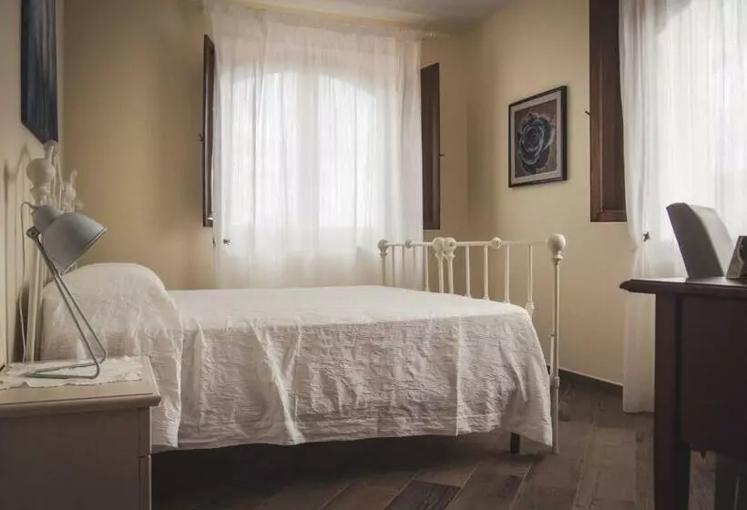 ホテル Agriturismo Ragozzino / De Marco