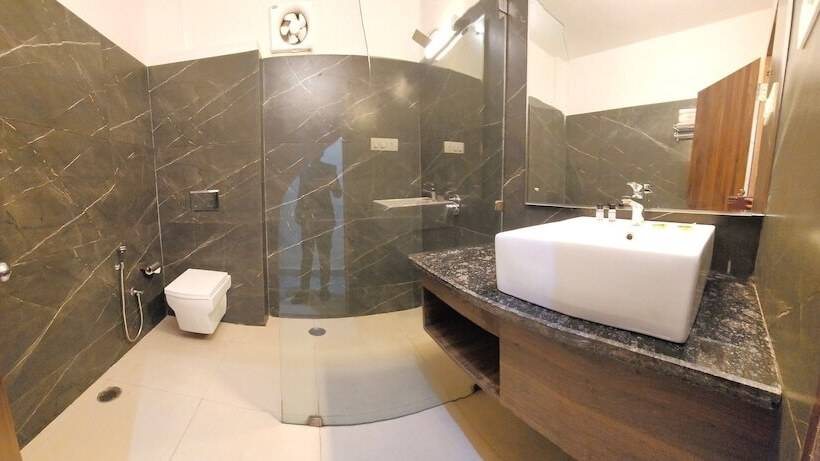 Brinjal Hotels, Haridwar