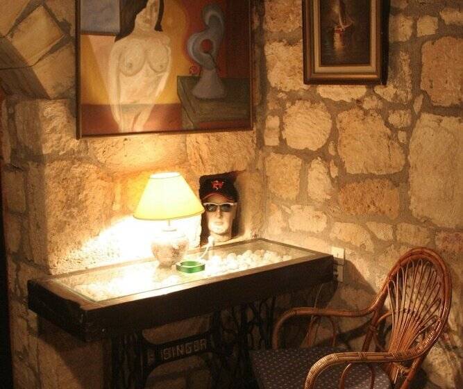 Отель Classic Apartments