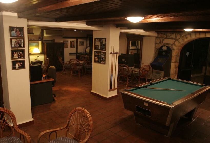 Отель Classic Apartments