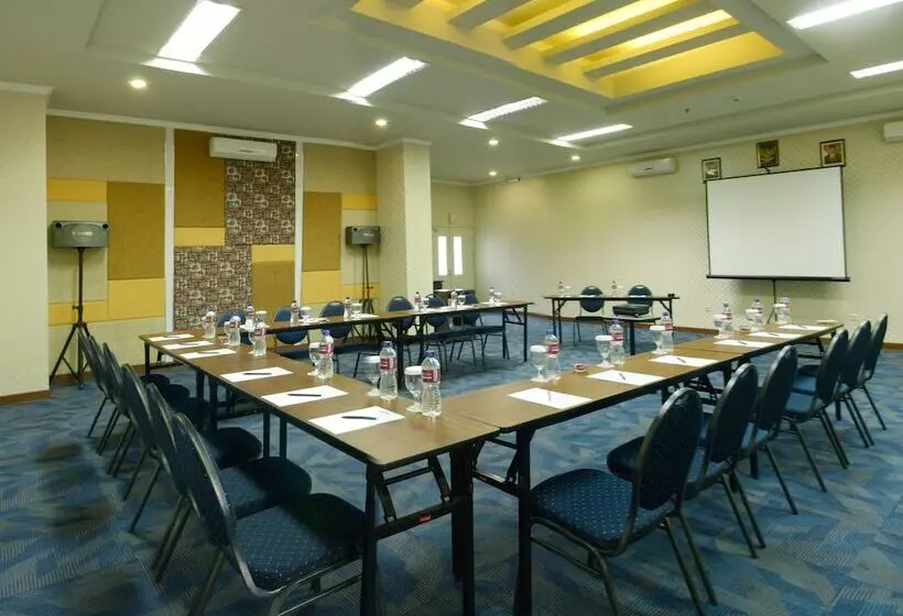 Favehotel Kusumanegara