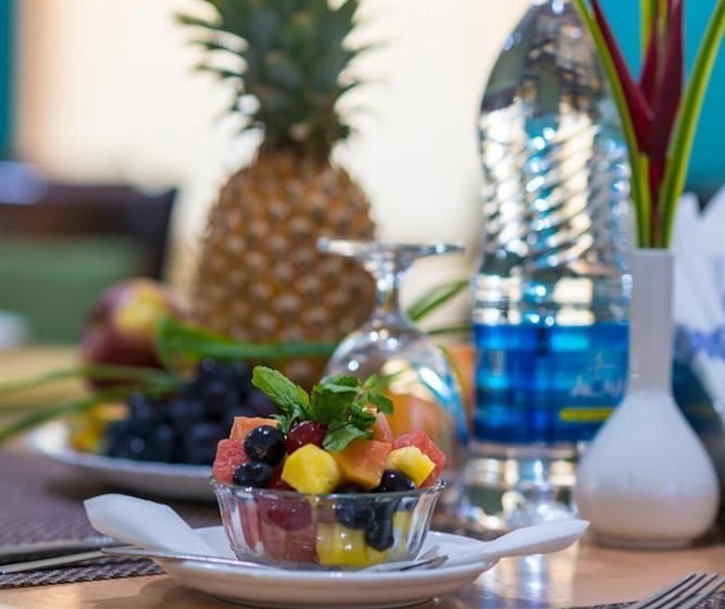 Golf View Hotel & Suites