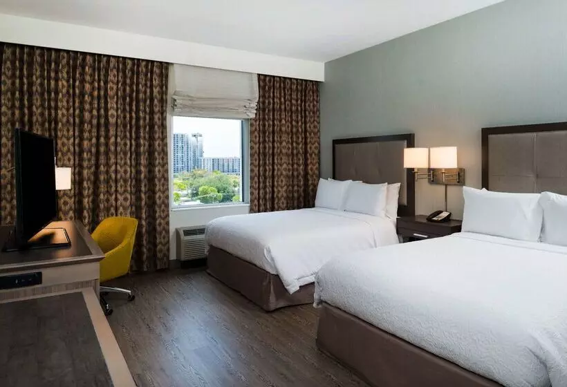 호텔 Hampton Inn & Suites Miami Wynwood Design District