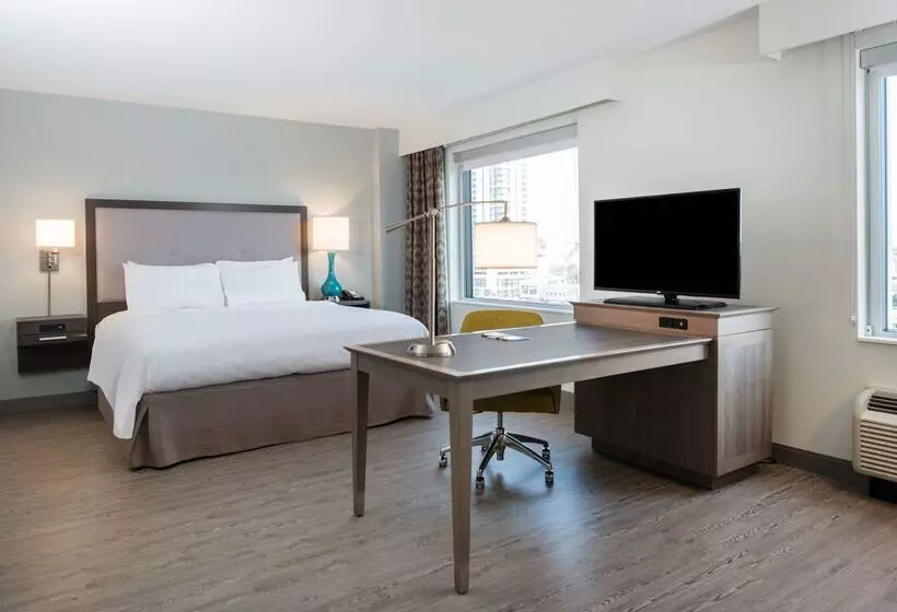 호텔 Hampton Inn & Suites Miami Wynwood Design District