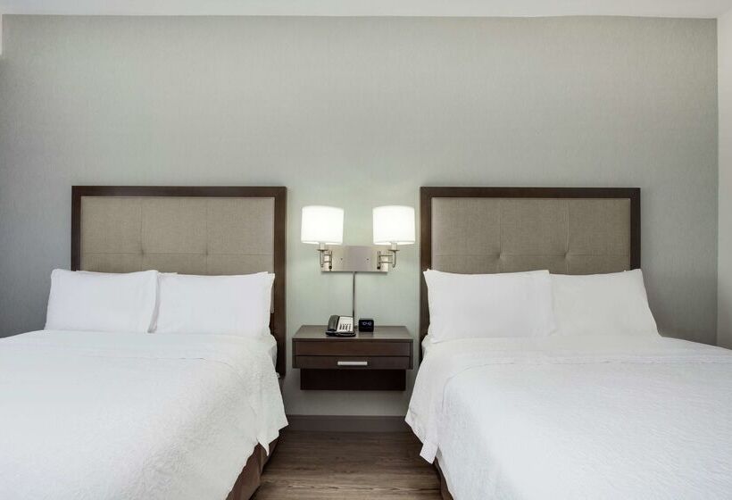 ホテル Hampton Inn & Suites Miami Wynwood Design District