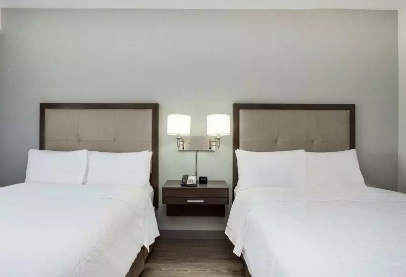 호텔 Hampton Inn & Suites Miami Wynwood Design District