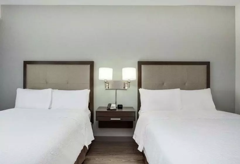 호텔 Hampton Inn & Suites Miami Wynwood Design District