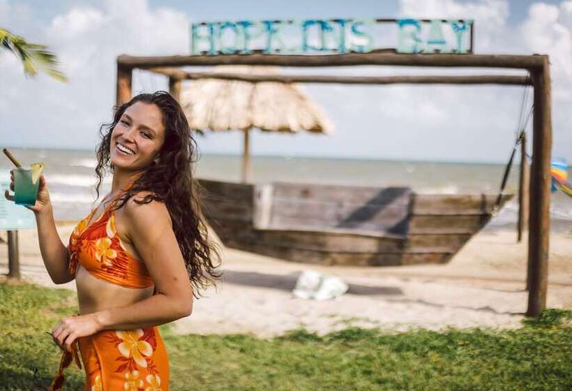 ホテル Hopkins Bay Belize a Muy'Ono Resort