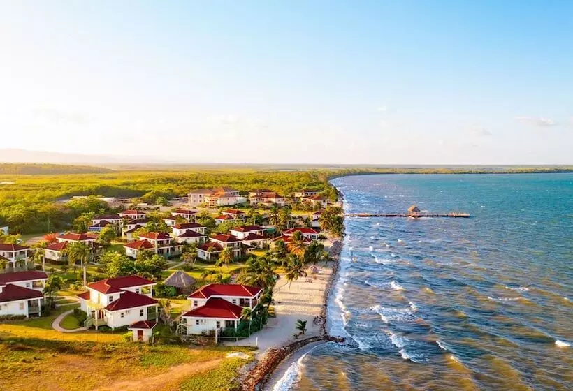 ホテル Hopkins Bay Belize a Muy'Ono Resort