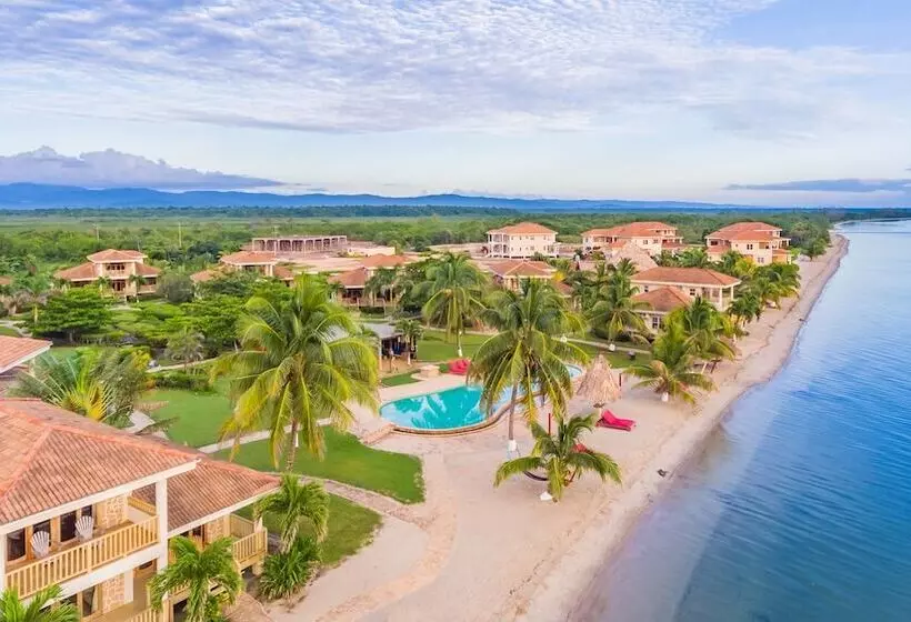 ホテル Hopkins Bay Belize a Muy'Ono Resort