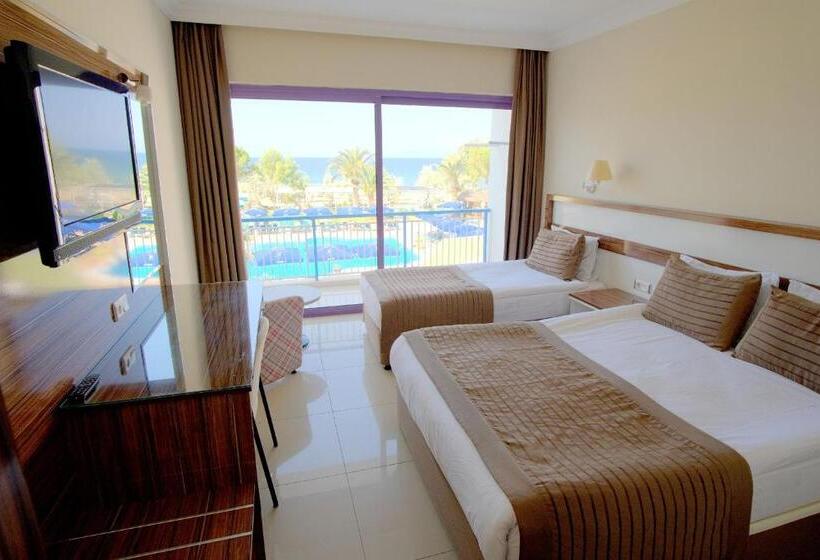 هتل Le Monde Beach Resort & Spa