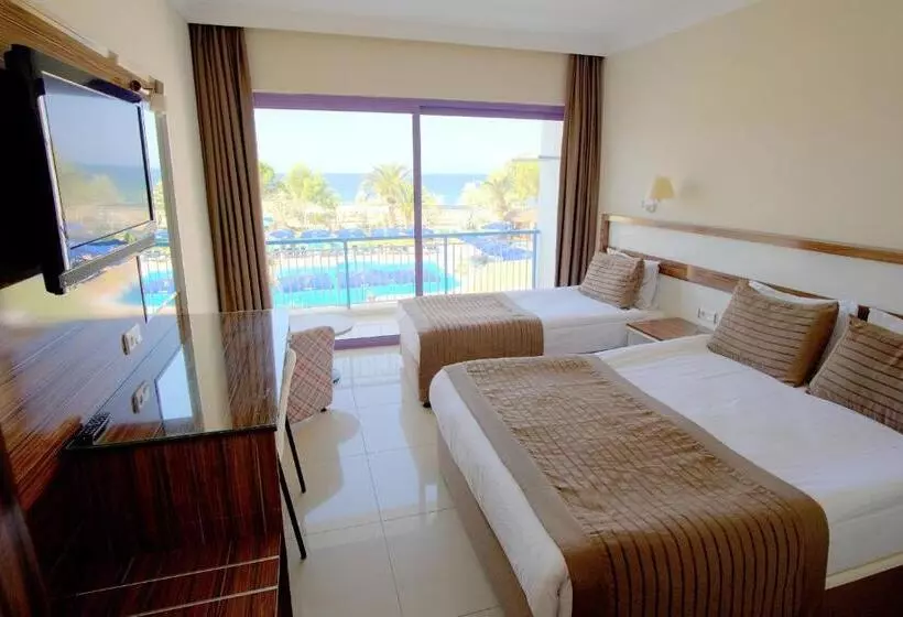 Hotel Le Monde Beach Resort & Spa