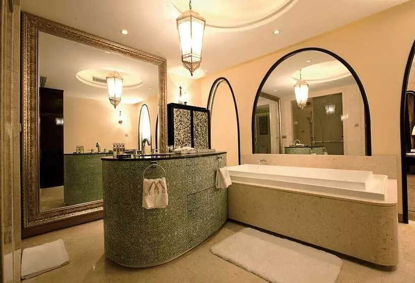 هتل Modern Classic