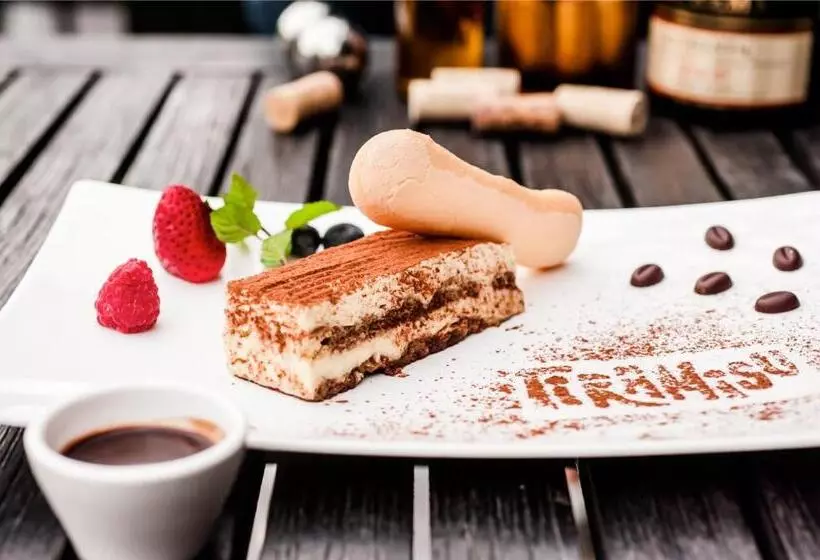 Hotelli Muthi Maya Forest Pool Villa Resort