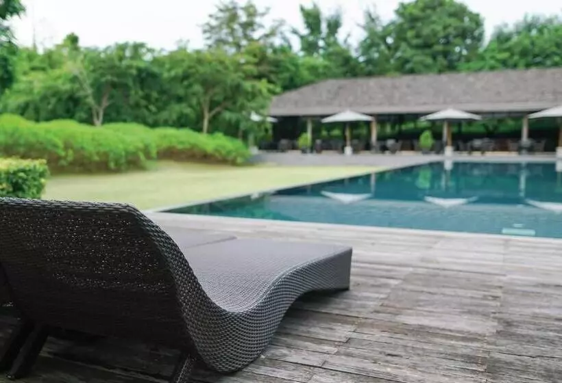 Hotelli Muthi Maya Forest Pool Villa Resort