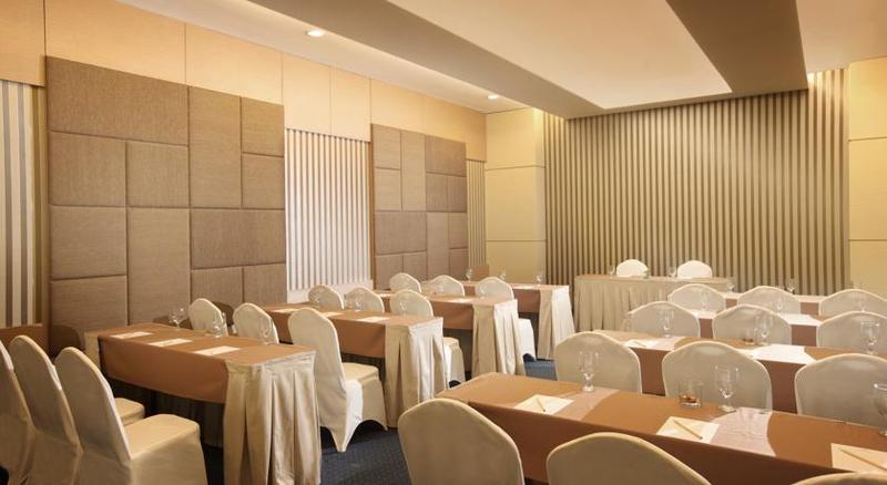 בית מלון כפרי Santika Tasikmalaya