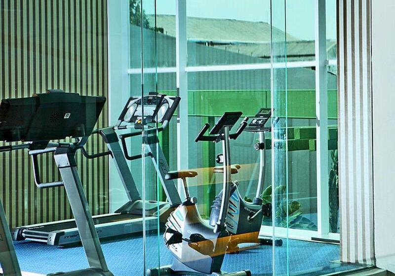 בית מלון כפרי Santika Tasikmalaya