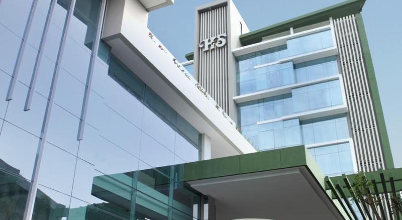 בית מלון כפרי Santika Tasikmalaya