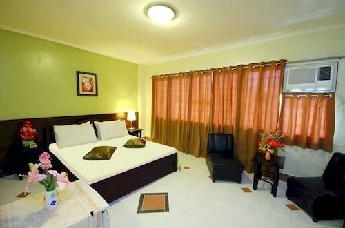 هتل Reddoorz Plus Near Mendoza Park