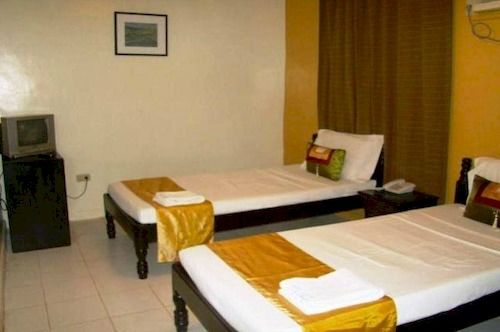 هتل Reddoorz Plus Near Mendoza Park