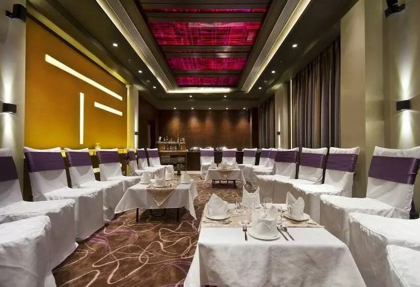 هتل The Fern Residency   Chandigarh