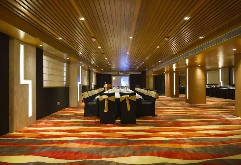 هتل The Fern Residency   Chandigarh