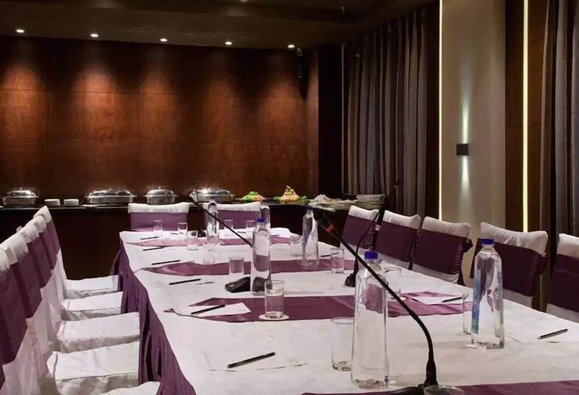 هتل The Fern Residency   Chandigarh