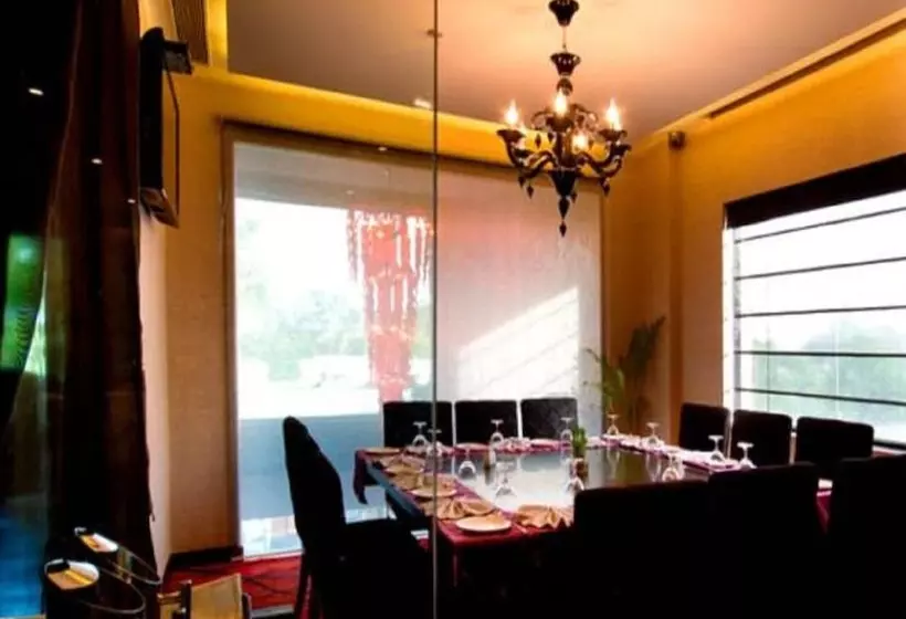 هتل The Fern Residency   Chandigarh