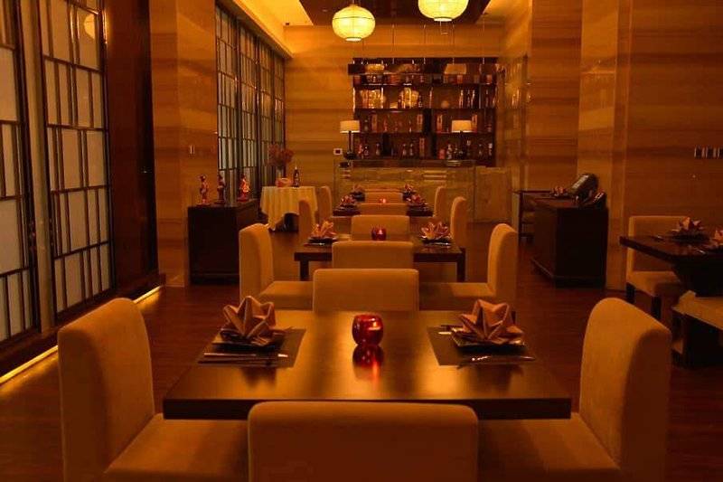 Отель Wyndham Grand Plaza Royale Colorful Yunnan