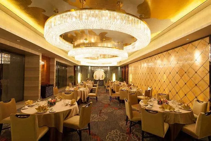 فندق Wyndham Grand Plaza Royale Colorful Yunnan