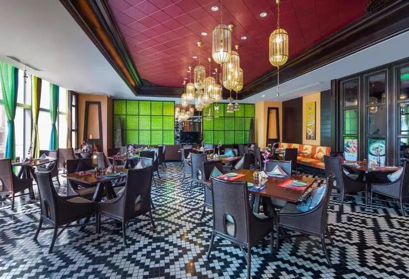 فندق Wyndham Grand Plaza Royale Colorful Yunnan