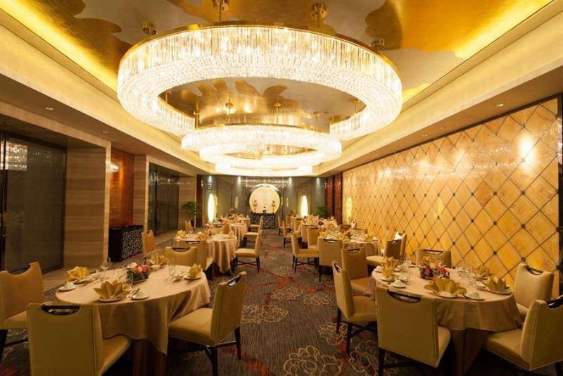 Отель Wyndham Grand Plaza Royale Colorful Yunnan