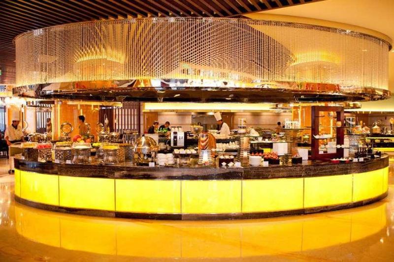 Отель Wyndham Grand Plaza Royale Colorful Yunnan