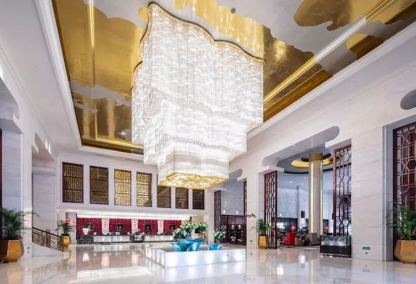 فندق Wyndham Grand Plaza Royale Colorful Yunnan