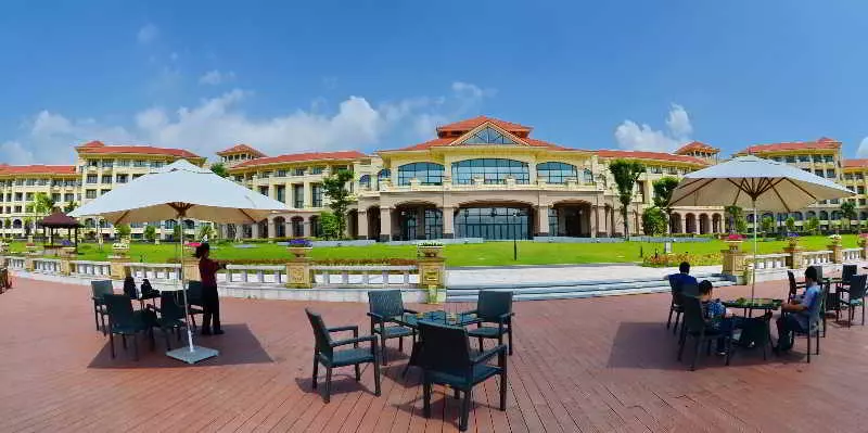 호텔 Your World International Conference Centre