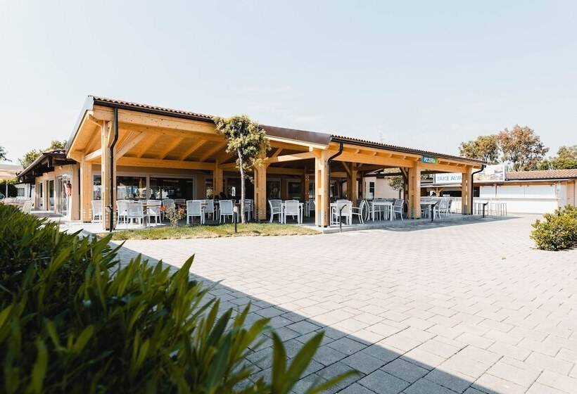 레지던스 Natural Village Resort