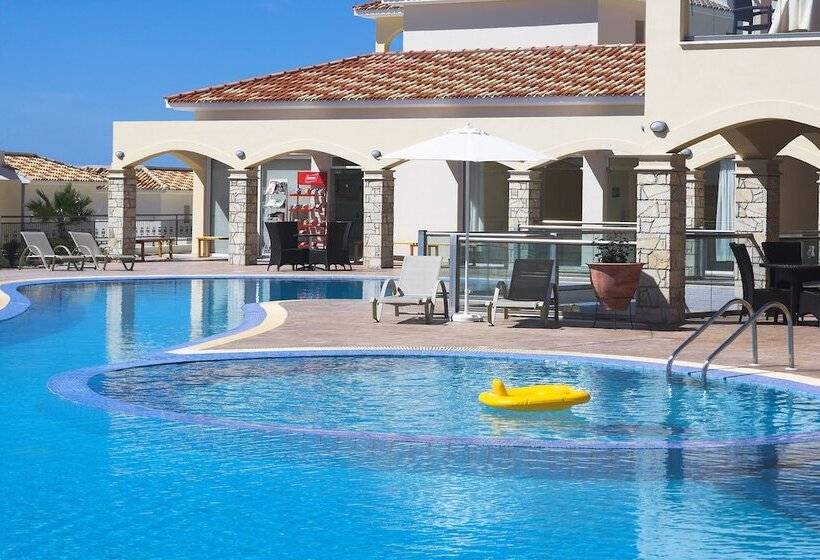 استراحتگاه Club St. George