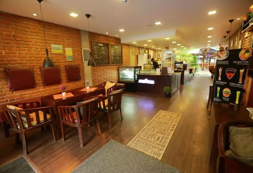 Thumbelina Apartments &