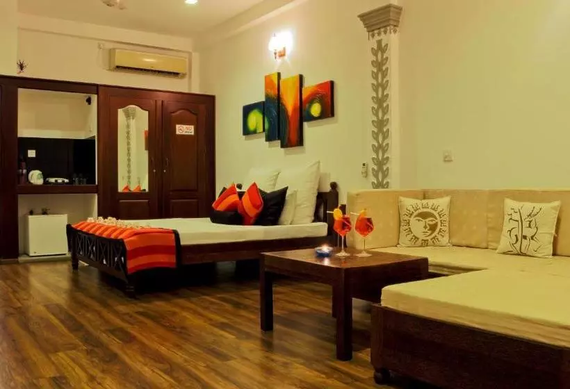 Thumbelina Apartments &