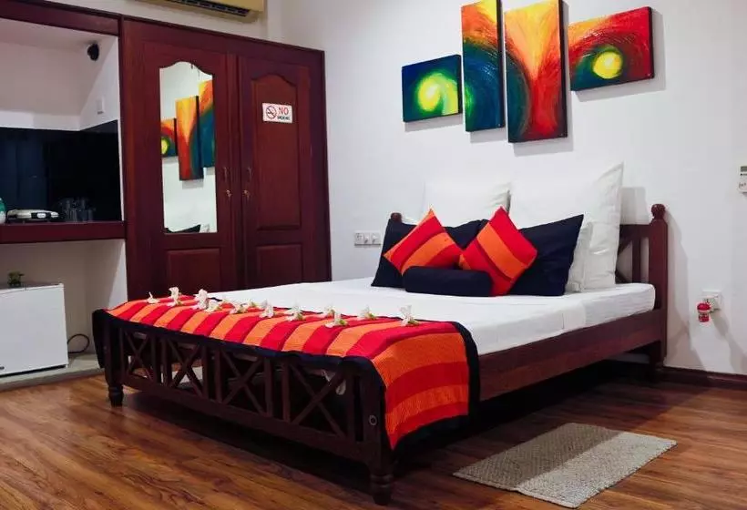 Thumbelina Apartments &
