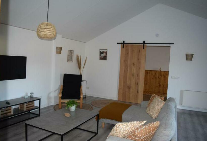 Bed & Breakfast Achter Ons Huis