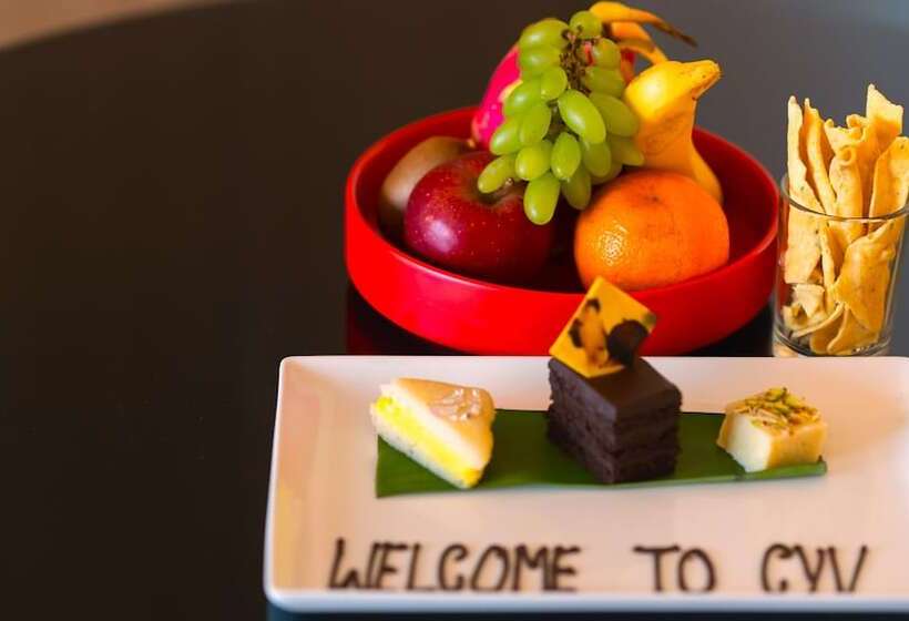 هتل Courtyard By Marriott Vadodara